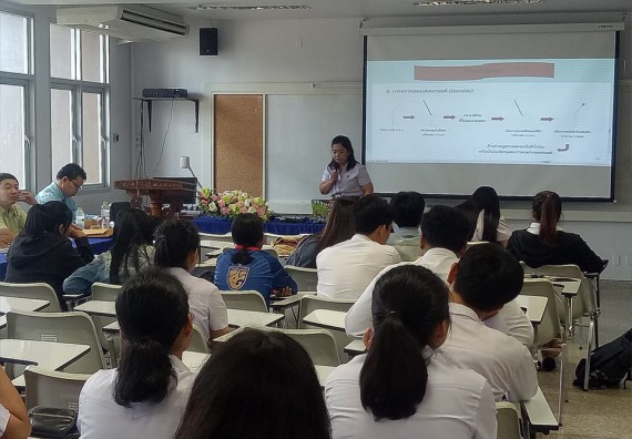 ภาพกิจกรรม โปรแกรมวิชาเคมี จัดกิจกรรมการพัฒนาคุณลักษณะบัณฑิตที่พึงประสงค์ สาขาเคมี
