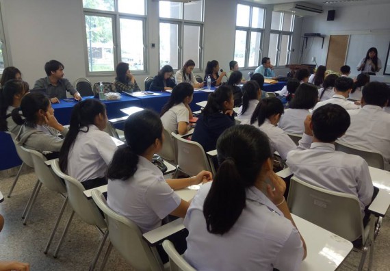 ภาพกิจกรรม โปรแกรมวิชาเคมี จัดกิจกรรมการพัฒนาคุณลักษณะบัณฑิตที่พึงประสงค์ สาขาเคมี