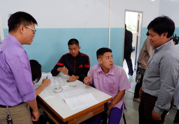 ภาพกิจกรรม โปรแกรมวิชาเคมี จัดกิจกรรมการอบรมเชิงปฏิบัติการเสริมทักษะพื้นฐานทางเคมี