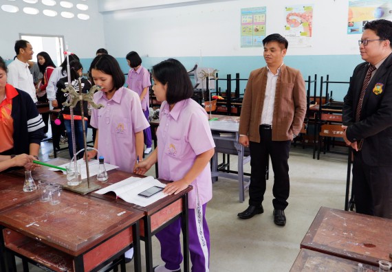 ภาพกิจกรรม โปรแกรมวิชาเคมี จัดกิจกรรมการอบรมเชิงปฏิบัติการเสริมทักษะพื้นฐานทางเคมี