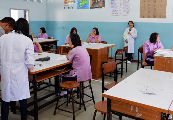 ภาพกิจกรรม โปรแกรมวิชาเคมี จัดกิจกรรมการอบรมเชิงปฏิบัติการเสริมทักษะพื้นฐานทางเคมี