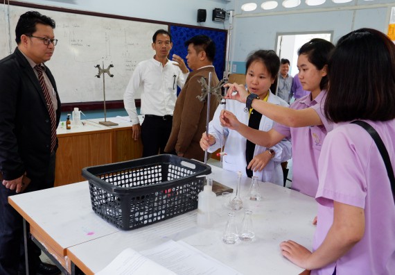 ภาพกิจกรรม โปรแกรมวิชาเคมี จัดกิจกรรมการอบรมเชิงปฏิบัติการเสริมทักษะพื้นฐานทางเคมี