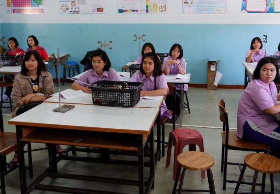 ภาพกิจกรรม โปรแกรมวิชาเคมี จัดกิจกรรมการอบรมเชิงปฏิบัติการเสริมทักษะพื้นฐานทางเคมี