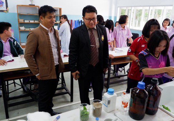 ภาพกิจกรรม โปรแกรมวิชาเคมี จัดกิจกรรมการอบรมเชิงปฏิบัติการเสริมทักษะพื้นฐานทางเคมี