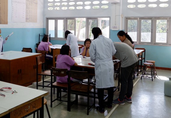 ภาพกิจกรรม โปรแกรมวิชาเคมี จัดกิจกรรมการอบรมเชิงปฏิบัติการเสริมทักษะพื้นฐานทางเคมี