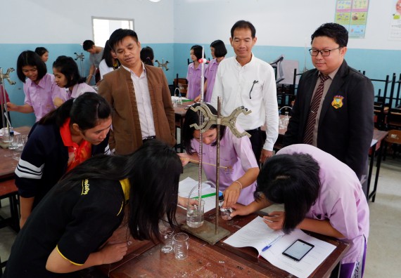 ภาพกิจกรรม โปรแกรมวิชาเคมี จัดกิจกรรมการอบรมเชิงปฏิบัติการเสริมทักษะพื้นฐานทางเคมี