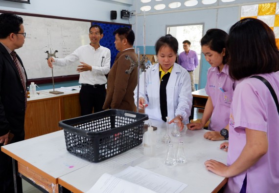 ภาพกิจกรรม โปรแกรมวิชาเคมี จัดกิจกรรมการอบรมเชิงปฏิบัติการเสริมทักษะพื้นฐานทางเคมี