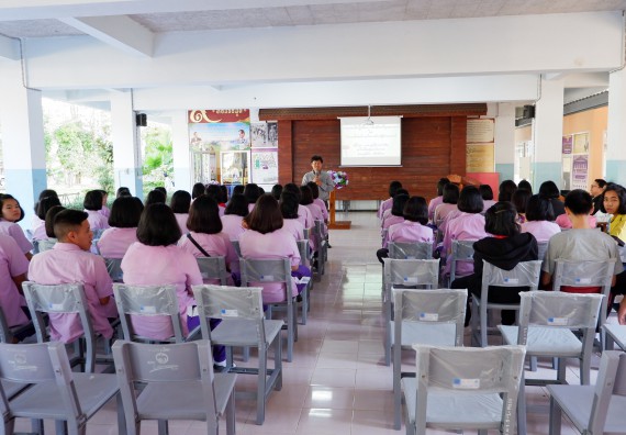 ภาพกิจกรรม โปรแกรมวิชาเคมี จัดกิจกรรมการอบรมเชิงปฏิบัติการเสริมทักษะพื้นฐานทางเคมี