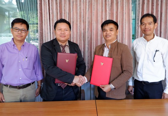  ภาพกิจกรรม โปรแกรมวิชาเคมี MOU โรงเรียนอุ้มผางวิทยาคม