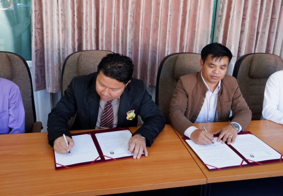  ภาพกิจกรรม โปรแกรมวิชาเคมี MOU โรงเรียนอุ้มผางวิทยาคม