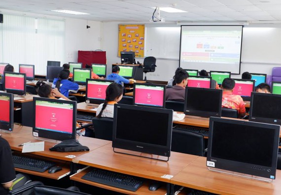 ภาพกิจกรรม โปรแกรมวิชาเคมี จัดอบรมกิจกรรมพัฒนานักศึกษาครูในศตวรรษที่ 21 หลักสูตรครุศาสตรบัณฑิต สาขาวิชาเคมี