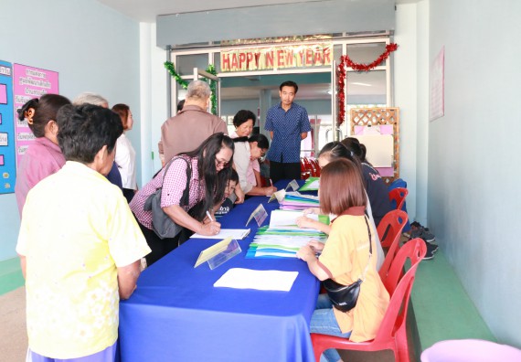 ภาพกิจกรรม คณะวิทยาศาสตร์และเทคโนโลยี จัดอบรมสร้างความรู้ความเข้าใจแนวทางการแก้ไขปัญหาโดยยึดแนวทางตามปรัชญาเศรษฐกิจพอเพียงและใช้ทรัพยากรอย่างยั่งยืน