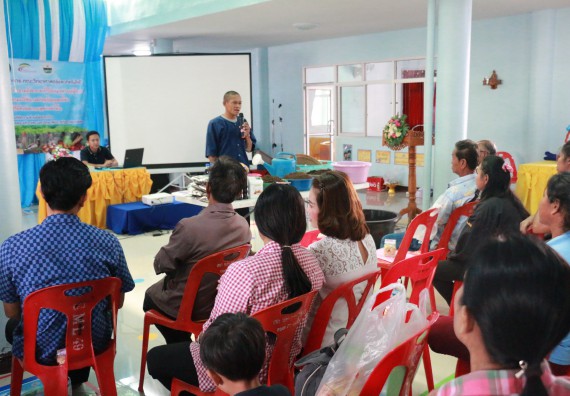 ภาพกิจกรรม คณะวิทยาศาสตร์และเทคโนโลยี จัดอบรมสร้างความรู้ความเข้าใจแนวทางการแก้ไขปัญหาโดยยึดแนวทางตามปรัชญาเศรษฐกิจพอเพียงและใช้ทรัพยากรอย่างยั่งยืน