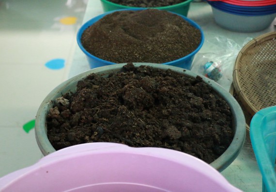 ภาพกิจกรรม คณะวิทยาศาสตร์และเทคโนโลยี จัดอบรมสร้างความรู้ความเข้าใจแนวทางการแก้ไขปัญหาโดยยึดแนวทางตามปรัชญาเศรษฐกิจพอเพียงและใช้ทรัพยากรอย่างยั่งยืน