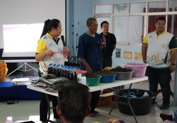 ภาพกิจกรรม คณะวิทยาศาสตร์และเทคโนโลยี จัดอบรมสร้างความรู้ความเข้าใจแนวทางการแก้ไขปัญหาโดยยึดแนวทางตามปรัชญาเศรษฐกิจพอเพียงและใช้ทรัพยากรอย่างยั่งยืน