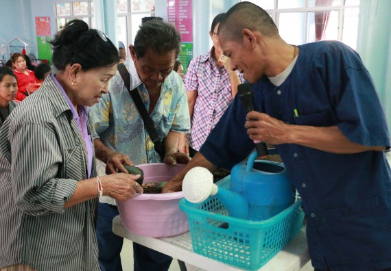 ภาพกิจกรรม คณะวิทยาศาสตร์และเทคโนโลยี จัดอบรมสร้างความรู้ความเข้าใจแนวทางการแก้ไขปัญหาโดยยึดแนวทางตามปรัชญาเศรษฐกิจพอเพียงและใช้ทรัพยากรอย่างยั่งยืน