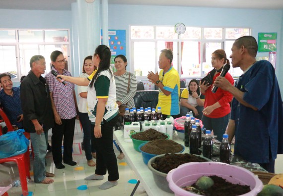 ภาพกิจกรรม คณะวิทยาศาสตร์และเทคโนโลยี จัดอบรมสร้างความรู้ความเข้าใจแนวทางการแก้ไขปัญหาโดยยึดแนวทางตามปรัชญาเศรษฐกิจพอเพียงและใช้ทรัพยากรอย่างยั่งยืน