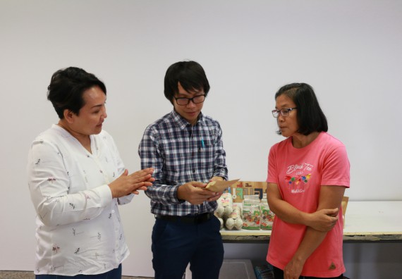 ภาพกิจกรรม โปรแกรมวิชาวิทยาศาสตร์และเทคโนโลยีการอาหาร จัดอบรมเชิงปฏิบัติการ เรื่อง สุขลักษณะที่ดีในการผลิตอาหารและการยื่นขอมาตรฐานการผลิตอาหาร