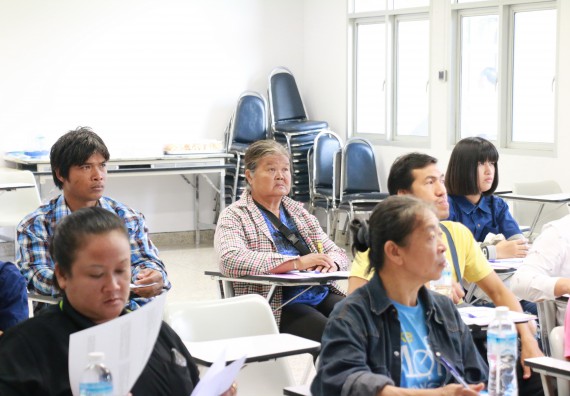 ภาพกิจกรรม โปรแกรมวิชาวิทยาศาสตร์และเทคโนโลยีการอาหาร จัดอบรมเชิงปฏิบัติการ เรื่อง สุขลักษณะที่ดีในการผลิตอาหารและการยื่นขอมาตรฐานการผลิตอาหาร