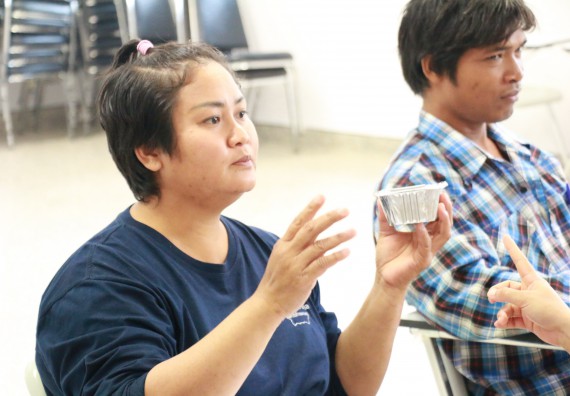 ภาพกิจกรรม โปรแกรมวิชาวิทยาศาสตร์และเทคโนโลยีการอาหาร จัดอบรมเชิงปฏิบัติการ เรื่อง สุขลักษณะที่ดีในการผลิตอาหารและการยื่นขอมาตรฐานการผลิตอาหาร