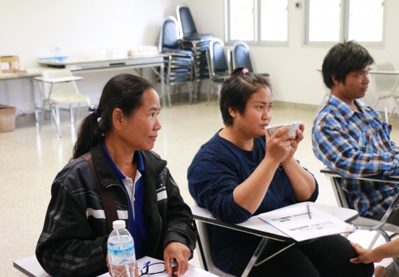 ภาพกิจกรรม โปรแกรมวิชาวิทยาศาสตร์และเทคโนโลยีการอาหาร จัดอบรมเชิงปฏิบัติการ เรื่อง สุขลักษณะที่ดีในการผลิตอาหารและการยื่นขอมาตรฐานการผลิตอาหาร