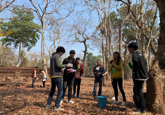 ภาพกิจกรรม โปรแกรมวิชาวิทยาการคอมพิวเตอร์ จัดอบรมเชิงปฏิบัติการ เรื่อง เสริมสร้างทักษะการสื่อสารภาษาอังกฤษ