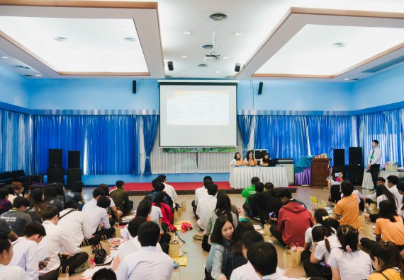 ภาพกิจกรรม ค่ายอาสาบำเพ็ญประโยชน์เพื่อส่งเสริมสร้างจริยธรรมและบูรณาการการเรียนรู้ เพื่อทำนุบำรุงศิลปวัฒนธรรม ครั้งที่ 5