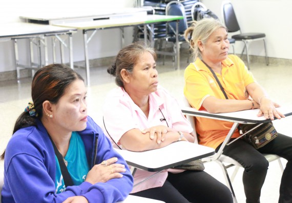 ภาพกิจกรรม คณะวิทยาศาสตร์และเทคโนโลยี จัดอบรมเชิงปฏิบัติการ เรื่อง การส่งเสริมอาชีพเพื่อเพิ่มรายได้แก่ชุมชน รุ่นที่ 1