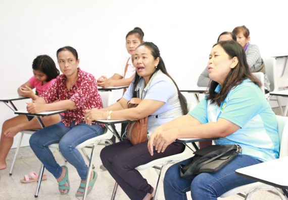 ภาพกิจกรรม คณะวิทยาศาสตร์และเทคโนโลยี จัดอบรมเชิงปฏิบัติการ เรื่อง การส่งเสริมอาชีพเพื่อเพิ่มรายได้แก่ชุมชน รุ่นที่ 1