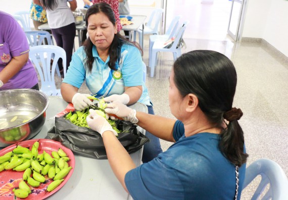 ภาพกิจกรรม คณะวิทยาศาสตร์และเทคโนโลยี จัดอบรมเชิงปฏิบัติการ เรื่อง การส่งเสริมอาชีพเพื่อเพิ่มรายได้แก่ชุมชน รุ่นที่ 1