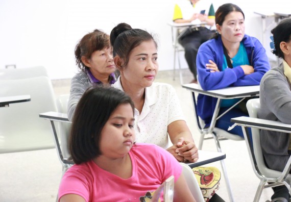 ภาพกิจกรรม คณะวิทยาศาสตร์และเทคโนโลยี จัดอบรมเชิงปฏิบัติการ เรื่อง การส่งเสริมอาชีพเพื่อเพิ่มรายได้แก่ชุมชน รุ่นที่ 1