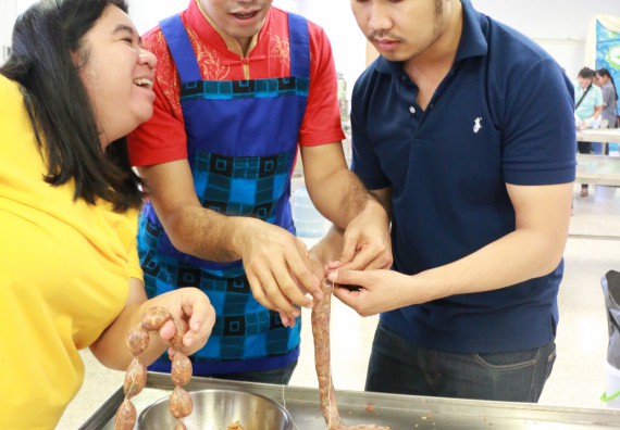 ภาพกิจกรรม คณะวิทยาศาสตร์และเทคโนโลยี จัดอบรมเชิงปฏิบัติการ เรื่อง การส่งเสริมอาชีพเพื่อเพิ่มรายได้แก่ชุมชน รุ่นที่ 1