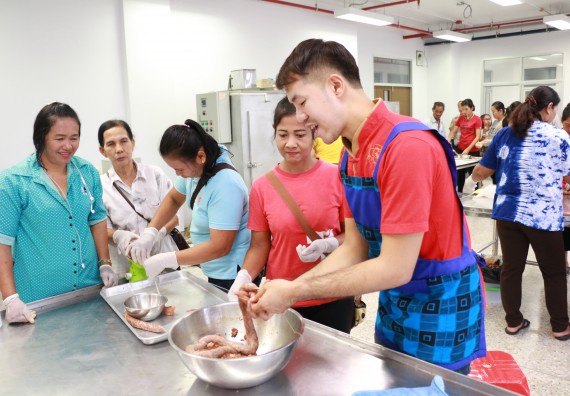 ภาพกิจกรรม คณะวิทยาศาสตร์และเทคโนโลยี จัดอบรมเชิงปฏิบัติการ เรื่อง การส่งเสริมอาชีพเพื่อเพิ่มรายได้แก่ชุมชน รุ่นที่ 1
