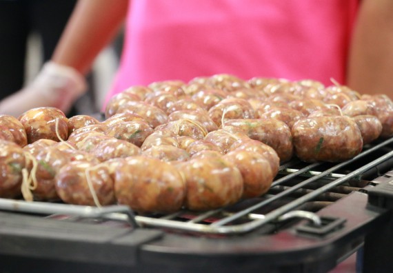 ภาพกิจกรรม คณะวิทยาศาสตร์และเทคโนโลยี จัดอบรมเชิงปฏิบัติการ เรื่อง การส่งเสริมอาชีพเพื่อเพิ่มรายได้แก่ชุมชน รุ่นที่ 1