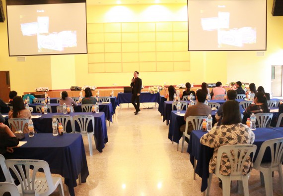 ภาพกิจกรรม คณะวิทยาศาสตร์และเทคโนโลยี จัดอบรมเชิงปฏิบัติการ เรื่อง การพัฒนานวัตกรรม