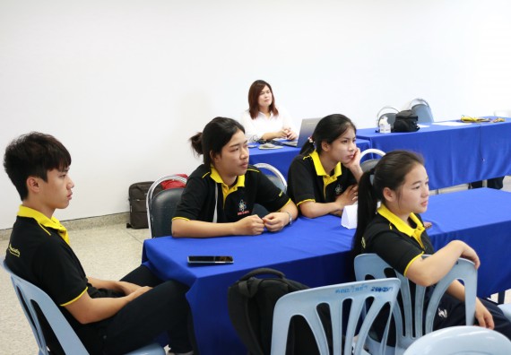 ภาพกิจกรรม โปรแกรมวิชาเคมี จัดอบรมเส้นทางอาชีพครูในอนาคต