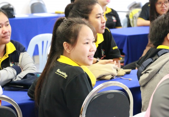 ภาพกิจกรรม โปรแกรมวิชาเคมี จัดอบรมเส้นทางอาชีพครูในอนาคต