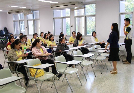 ภาพกิจกรรม คณะวิทยาศาสตร์และเทคโนโลยี จัดโครงการพัฒนาทักษะภาษาอังกฤษสำหรับนักศึกษาคณะวิทยาศาสตร์และเทคโนโลยี
