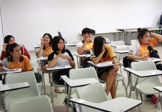 ภาพกิจกรรม คณะวิทยาศาสตร์และเทคโนโลยี จัดโครงการพัฒนาทักษะภาษาอังกฤษสำหรับนักศึกษาคณะวิทยาศาสตร์และเทคโนโลยี