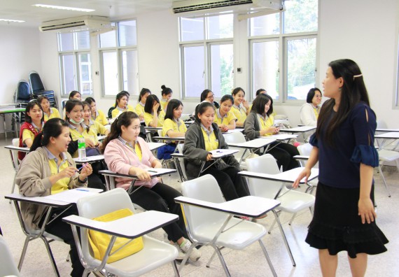 ภาพกิจกรรม คณะวิทยาศาสตร์และเทคโนโลยี จัดโครงการพัฒนาทักษะภาษาอังกฤษสำหรับนักศึกษาคณะวิทยาศาสตร์และเทคโนโลยี