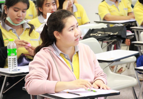 ภาพกิจกรรม คณะวิทยาศาสตร์และเทคโนโลยี จัดโครงการพัฒนาทักษะภาษาอังกฤษสำหรับนักศึกษาคณะวิทยาศาสตร์และเทคโนโลยี