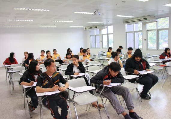 ภาพกิจกรรม คณะวิทยาศาสตร์และเทคโนโลยี จัดโครงการพัฒนาทักษะภาษาอังกฤษสำหรับนักศึกษาคณะวิทยาศาสตร์และเทคโนโลยี