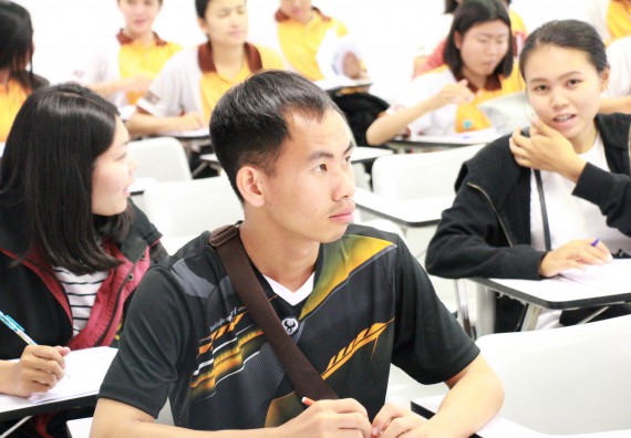 ภาพกิจกรรม คณะวิทยาศาสตร์และเทคโนโลยี จัดโครงการพัฒนาทักษะภาษาอังกฤษสำหรับนักศึกษาคณะวิทยาศาสตร์และเทคโนโลยี