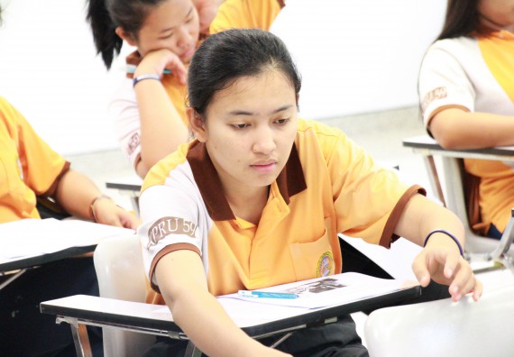 ภาพกิจกรรม คณะวิทยาศาสตร์และเทคโนโลยี จัดโครงการพัฒนาทักษะภาษาอังกฤษสำหรับนักศึกษาคณะวิทยาศาสตร์และเทคโนโลยี