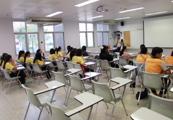 ภาพกิจกรรม คณะวิทยาศาสตร์และเทคโนโลยี จัดโครงการพัฒนาทักษะภาษาอังกฤษสำหรับนักศึกษาคณะวิทยาศาสตร์และเทคโนโลยี