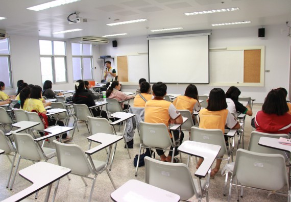 ภาพกิจกรรม คณะวิทยาศาสตร์และเทคโนโลยี จัดโครงการพัฒนาทักษะภาษาอังกฤษสำหรับนักศึกษาคณะวิทยาศาสตร์และเทคโนโลยี