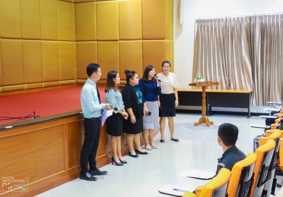 ภาพกิจกรรม นักศึกษาคณะวิทยาศาสตร์และเทคโนโลยี เข้าร่วมโครงการประกวดการเขียนเรียงความ ศาสตร์ของพระราชาช่วยพัฒนาประเทศชาติ