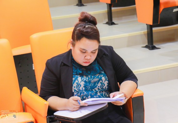 ภาพกิจกรรม นักศึกษาคณะวิทยาศาสตร์และเทคโนโลยี เข้าร่วมโครงการประกวดการเขียนเรียงความ ศาสตร์ของพระราชาช่วยพัฒนาประเทศชาติ