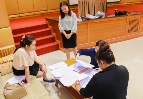 ภาพกิจกรรม นักศึกษาคณะวิทยาศาสตร์และเทคโนโลยี เข้าร่วมโครงการประกวดการเขียนเรียงความ ศาสตร์ของพระราชาช่วยพัฒนาประเทศชาติ