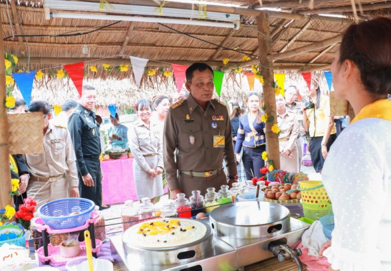 ภาพกิจกรรม คณะวิทยาศาสตร์และเทคโนโลยี เข้าร่วมรับฟังการบรรยาย พลเอกดาว์พงษ์ รัตนสุวรรณ องคมนตรี